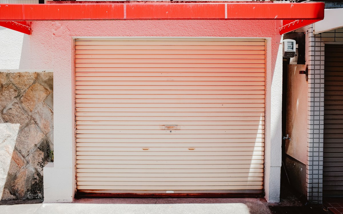 Closed metal roller door